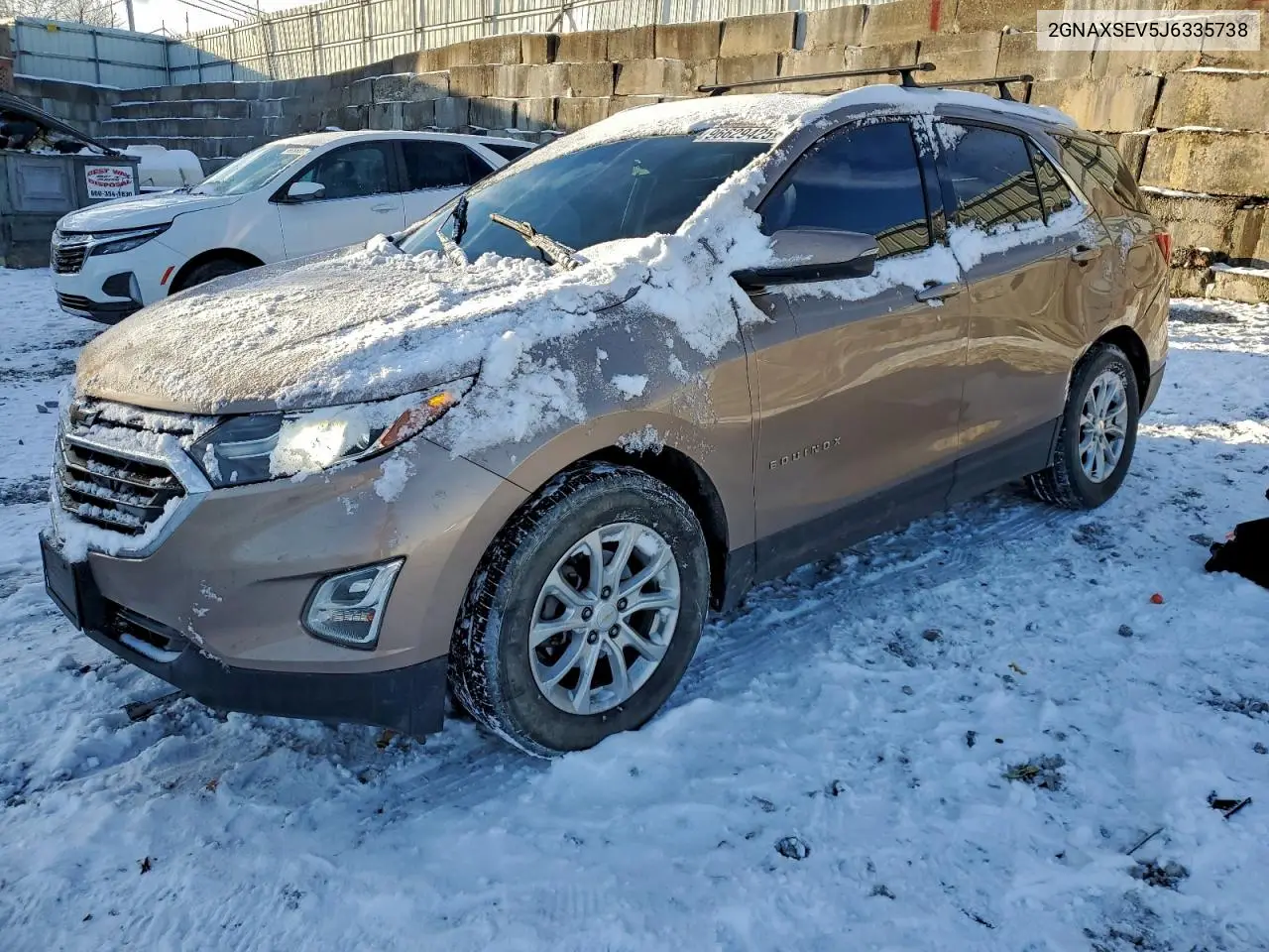 2GNAXSEV5J6335738 2018 Chevrolet Equinox Lt