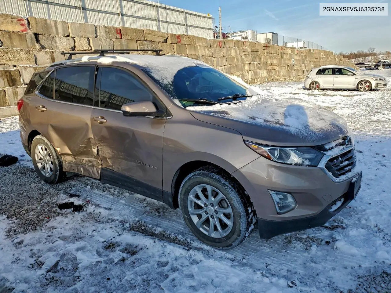 2GNAXSEV5J6335738 2018 Chevrolet Equinox Lt