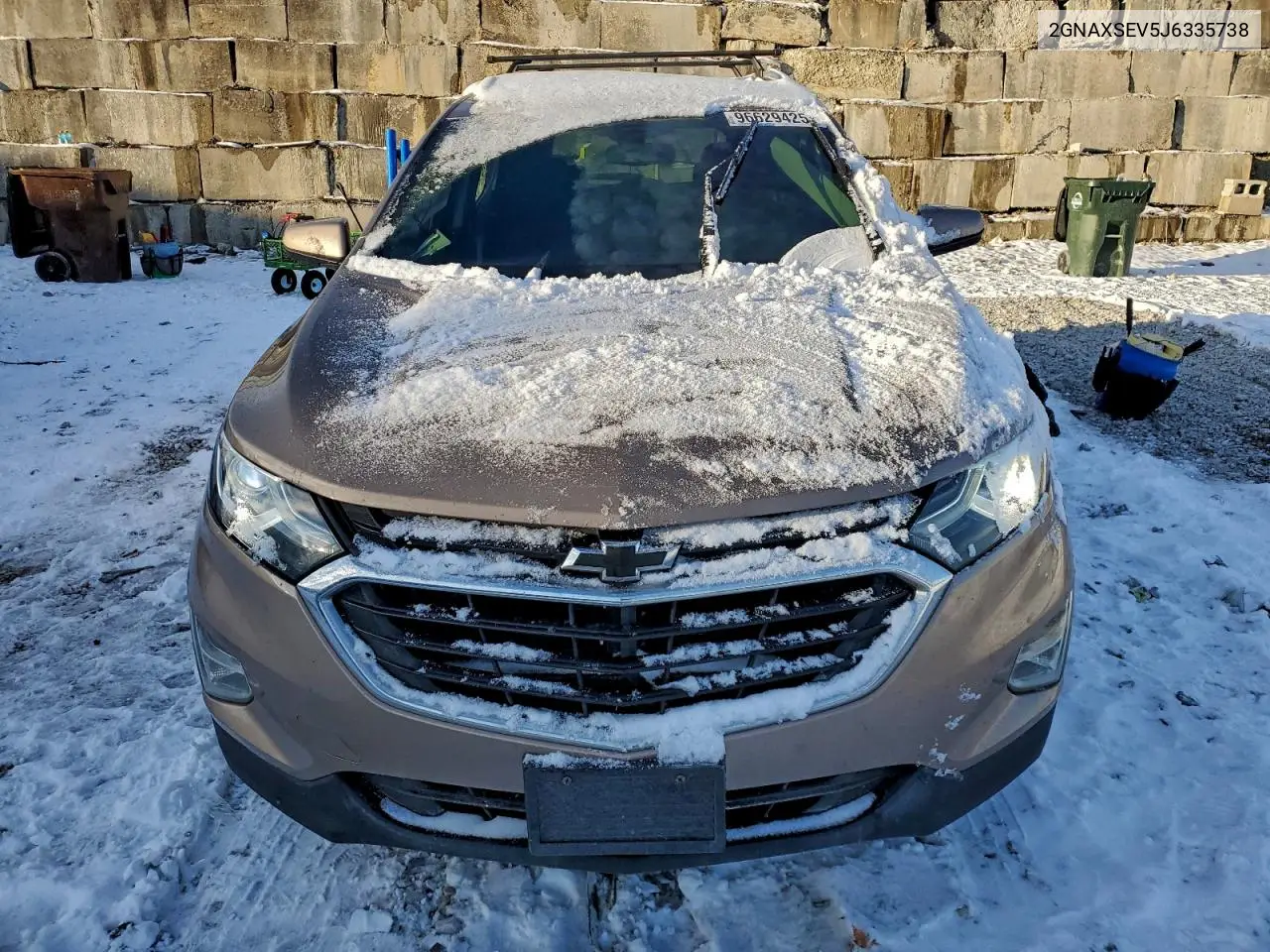 2GNAXSEV5J6335738 2018 Chevrolet Equinox Lt