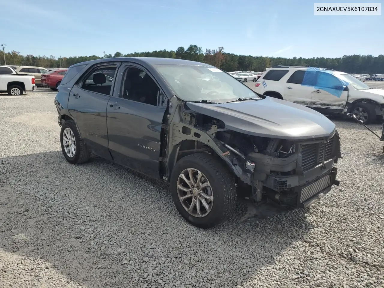 2GNAXUEV5K6107834 2019 Chevrolet Equinox Lt