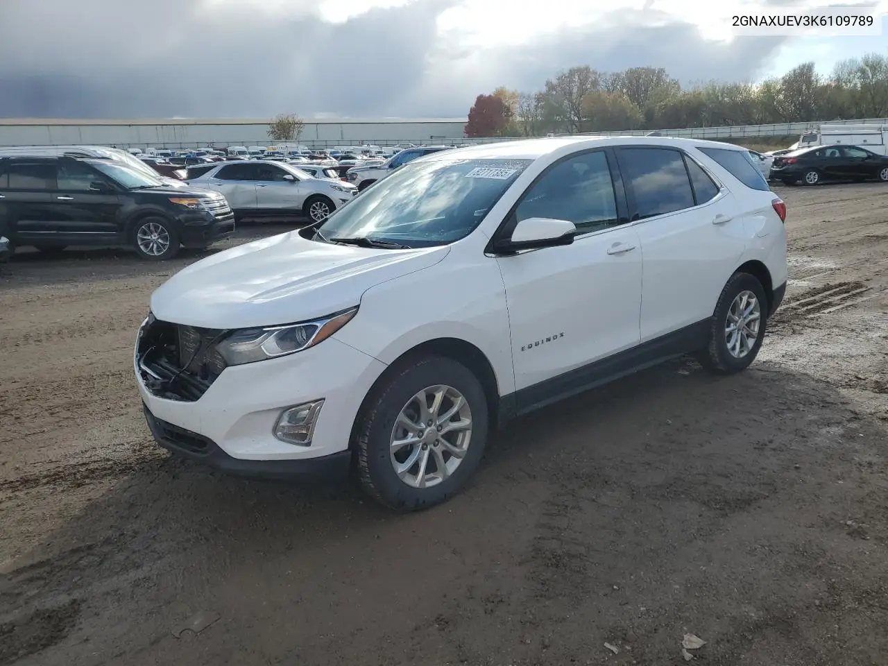 2GNAXUEV3K6109789 2019 Chevrolet Equinox Lt