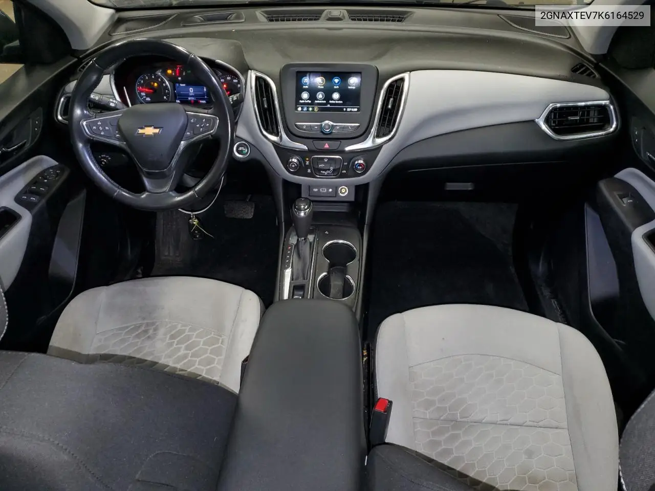 2GNAXTEV7K6164529 2019 Chevrolet Equinox Lt