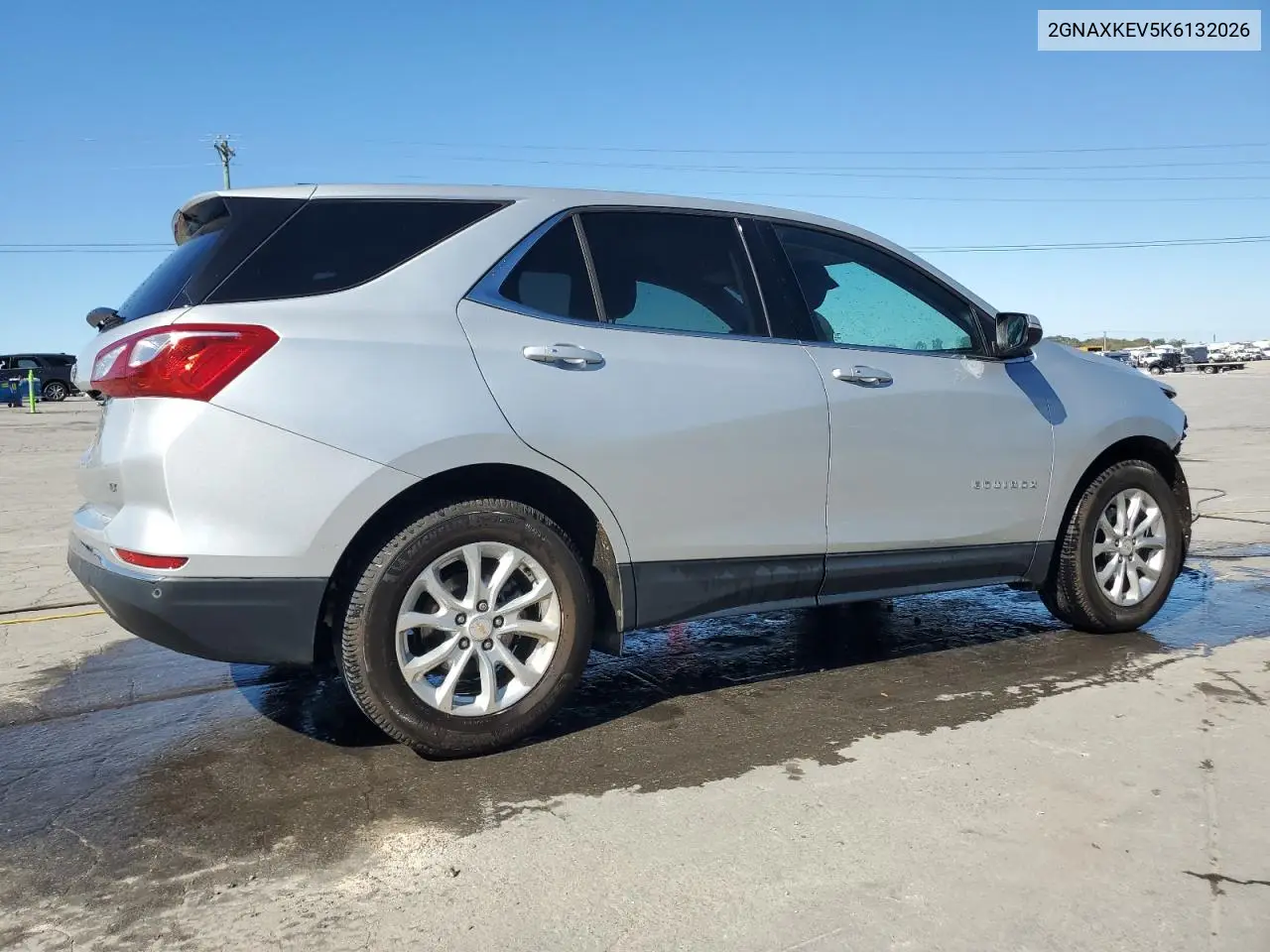 2GNAXKEV5K6132026 2019 Chevrolet Equinox Lt