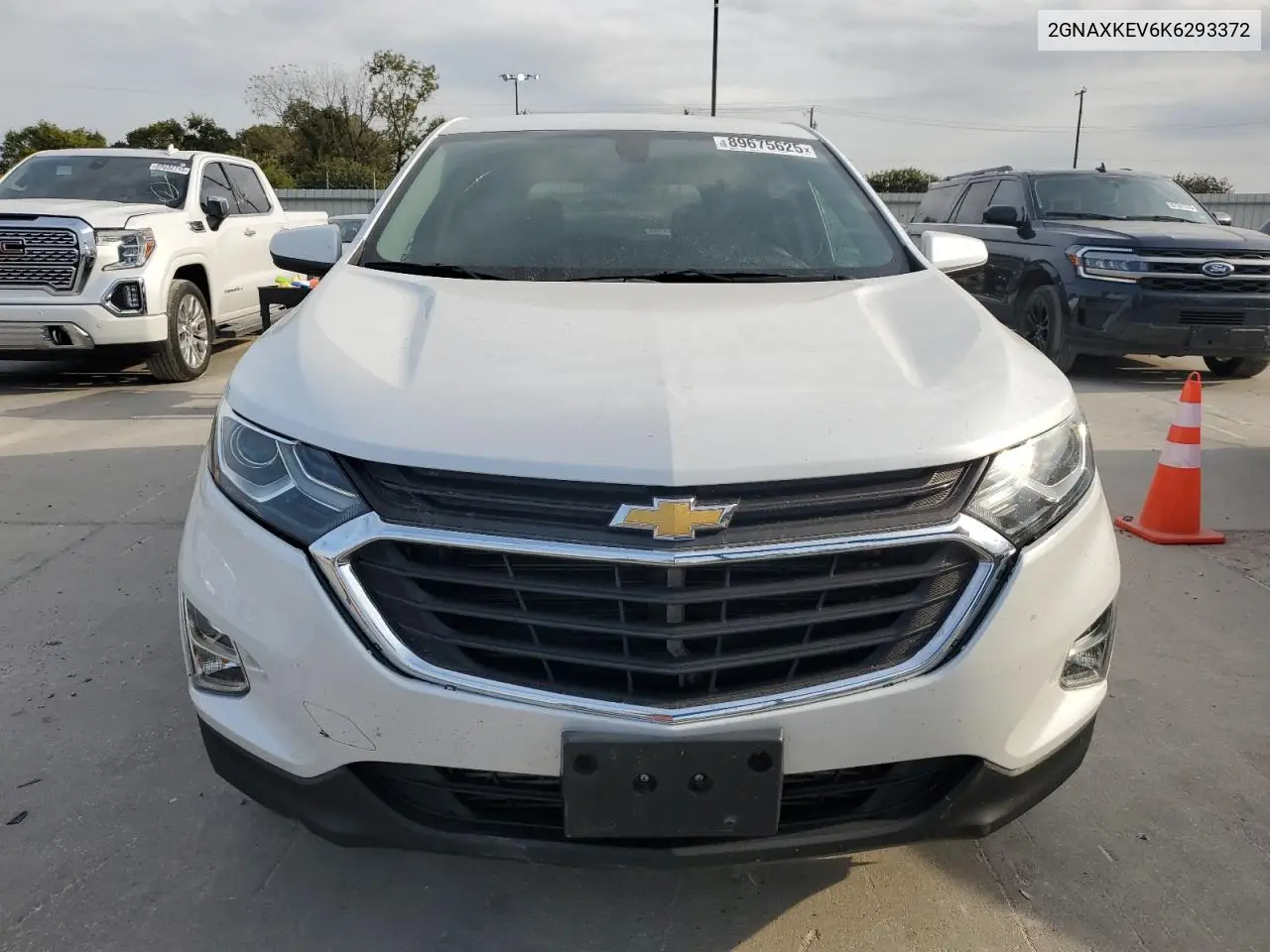 2GNAXKEV6K6293372 2019 Chevrolet Equinox Lt