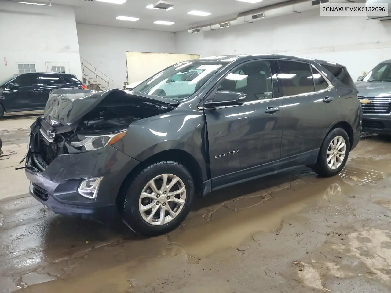 2GNAXUEVXK6132096 2019 Chevrolet Equinox Lt