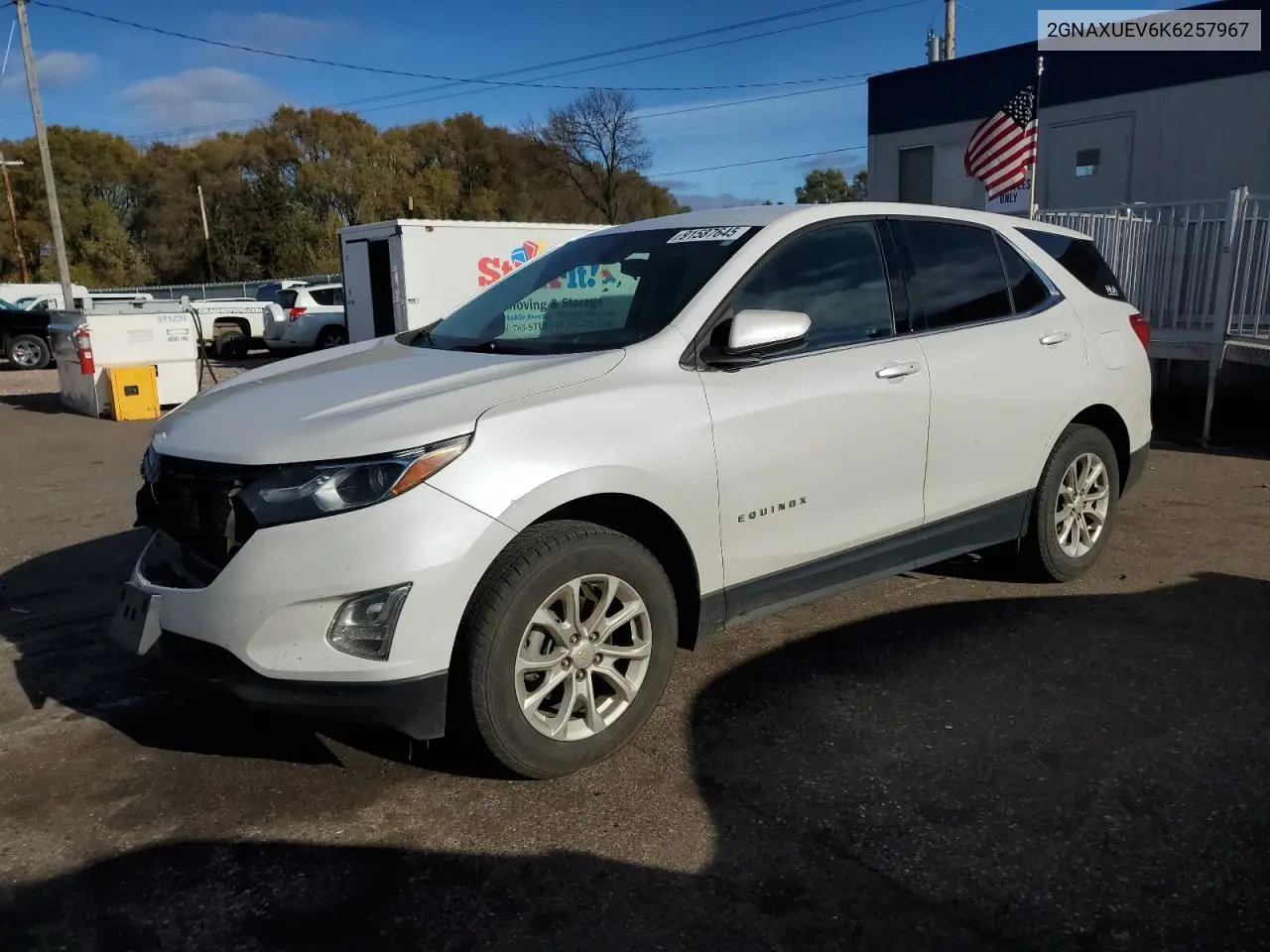 2GNAXUEV6K6257967 2019 Chevrolet Equinox Lt