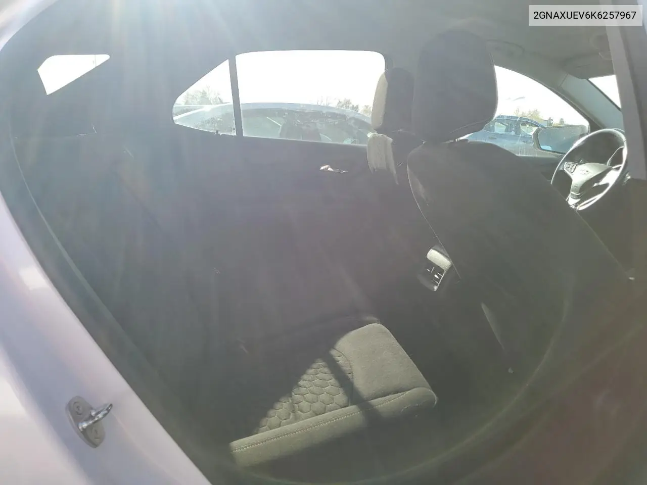 2GNAXUEV6K6257967 2019 Chevrolet Equinox Lt