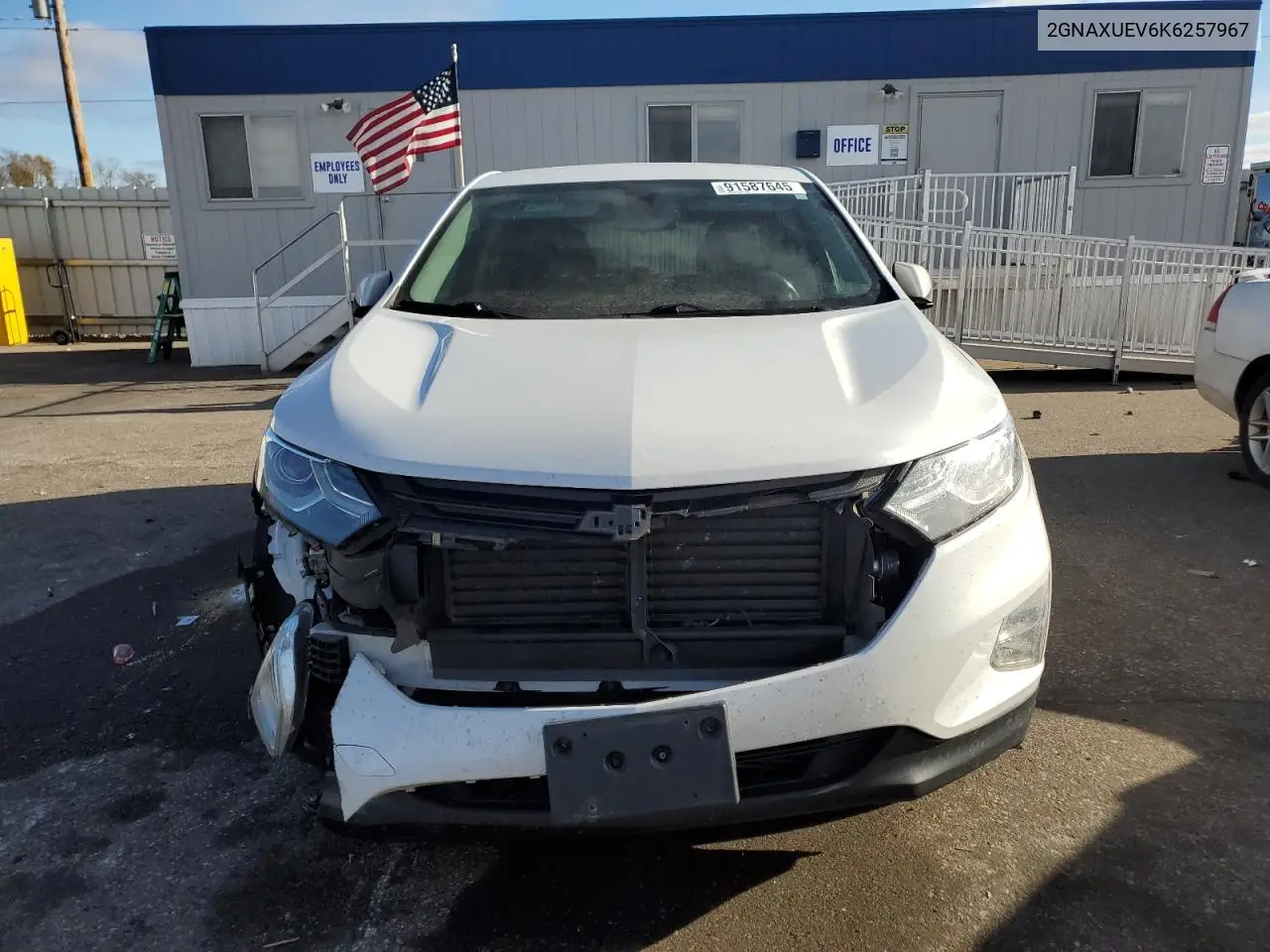 2GNAXUEV6K6257967 2019 Chevrolet Equinox Lt