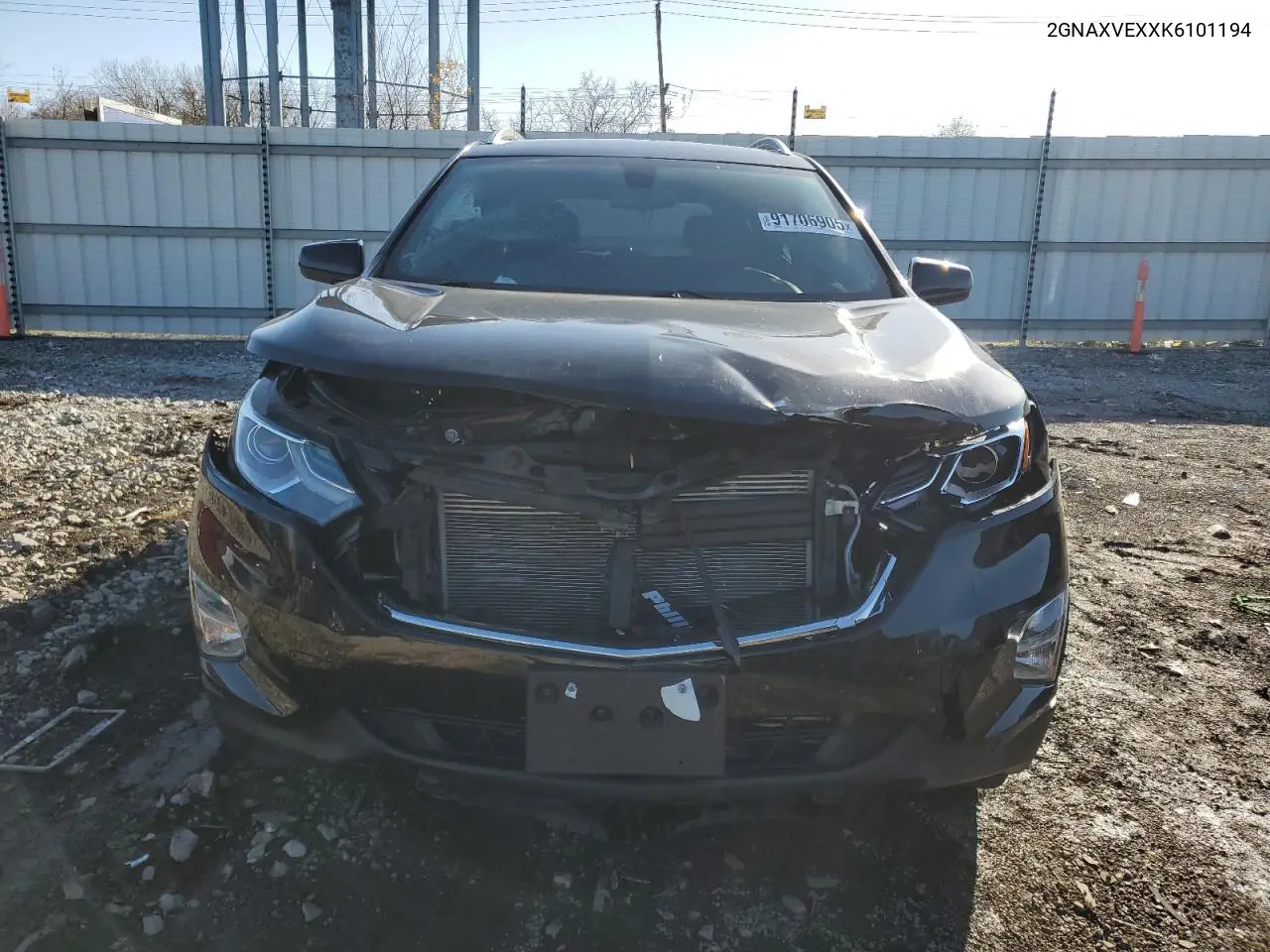2GNAXVEXXK6101194 2019 Chevrolet Equinox Lt