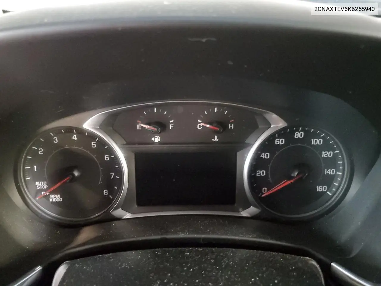 2GNAXTEV6K6255940 2019 Chevrolet Equinox Lt