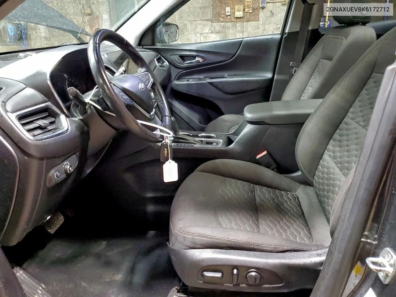 2GNAXUEV8K6172712 2019 Chevrolet Equinox Lt