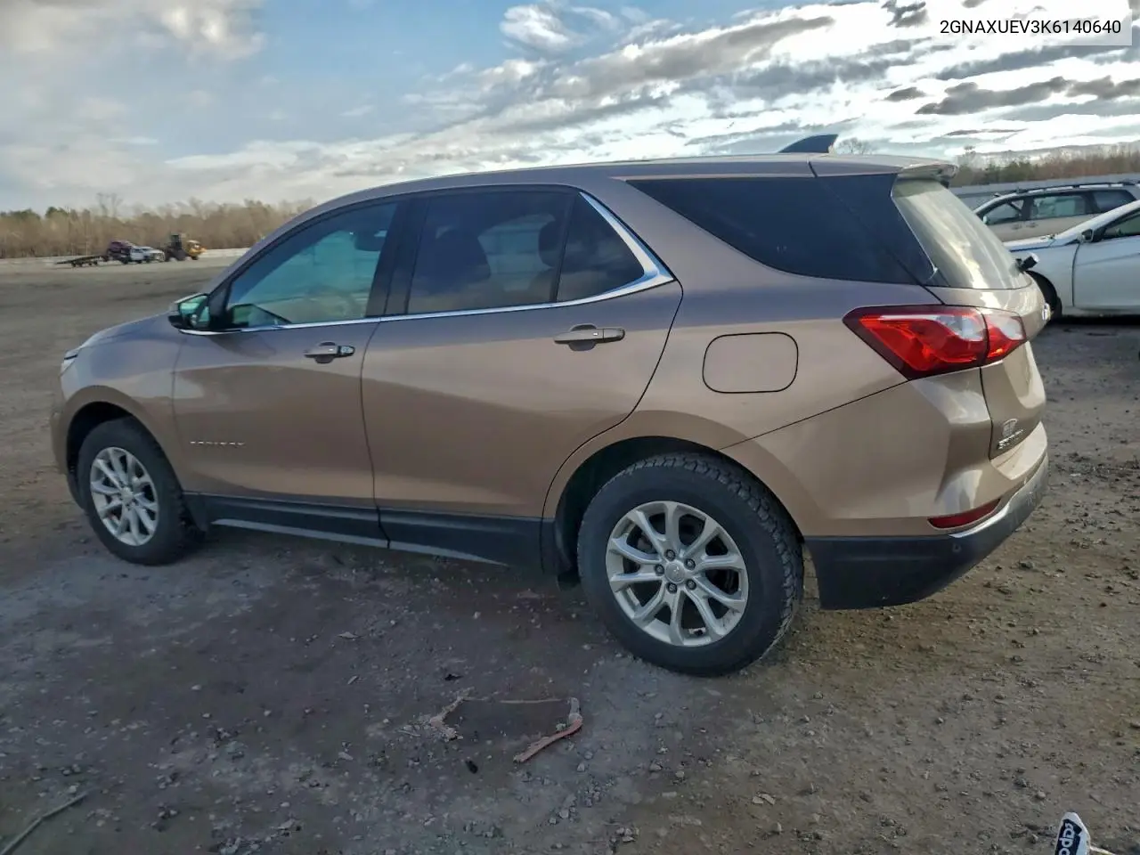 2GNAXUEV3K6140640 2019 Chevrolet Equinox Lt