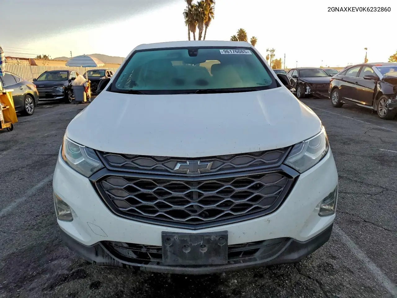 2GNAXKEV0K6232860 2019 Chevrolet Equinox Lt
