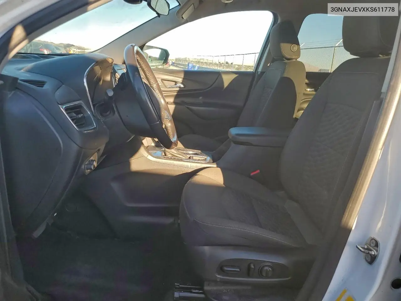 3GNAXJEVXKS611778 2019 Chevrolet Equinox Lt