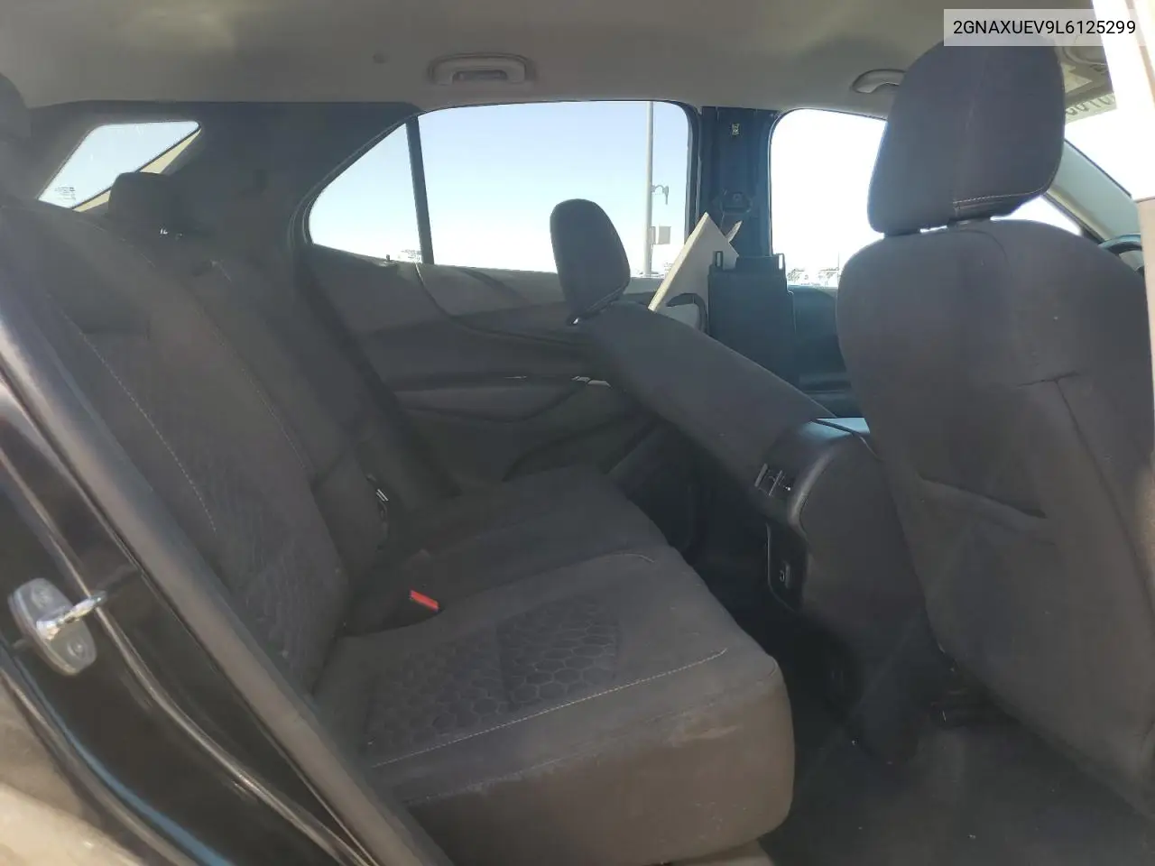 2GNAXUEV9L6125299 2020 Chevrolet Equinox Lt