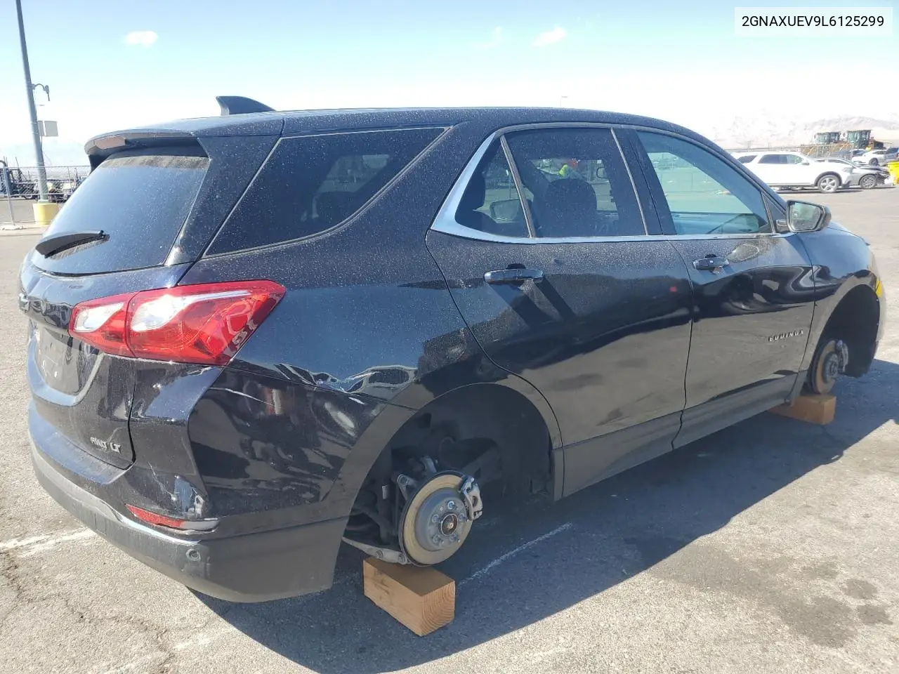 2GNAXUEV9L6125299 2020 Chevrolet Equinox Lt