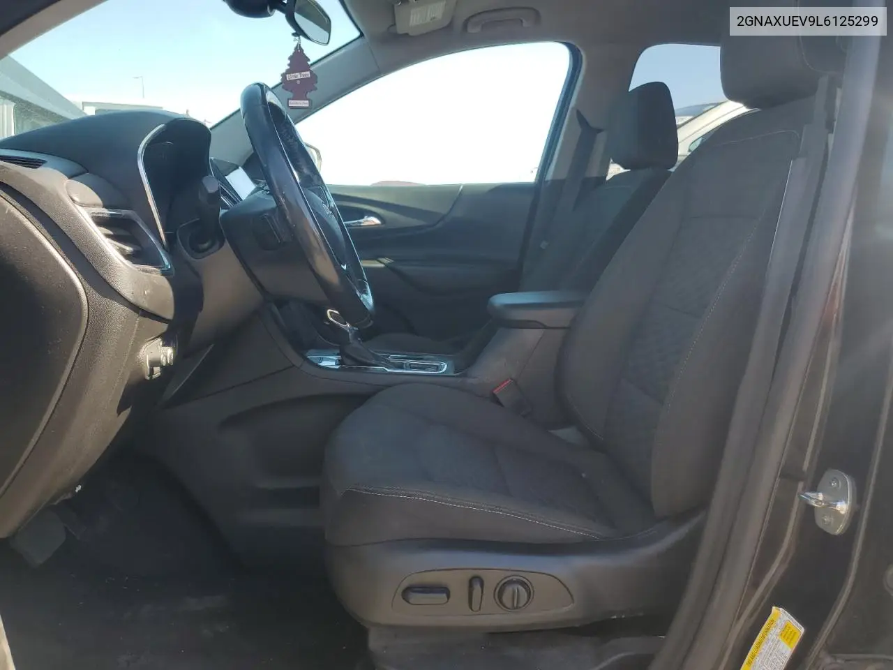 2GNAXUEV9L6125299 2020 Chevrolet Equinox Lt