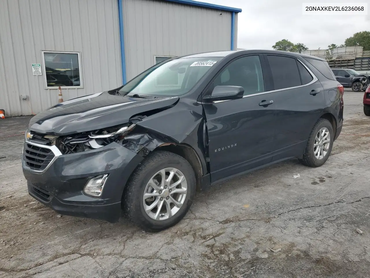 2GNAXKEV2L6236068 2020 Chevrolet Equinox Lt