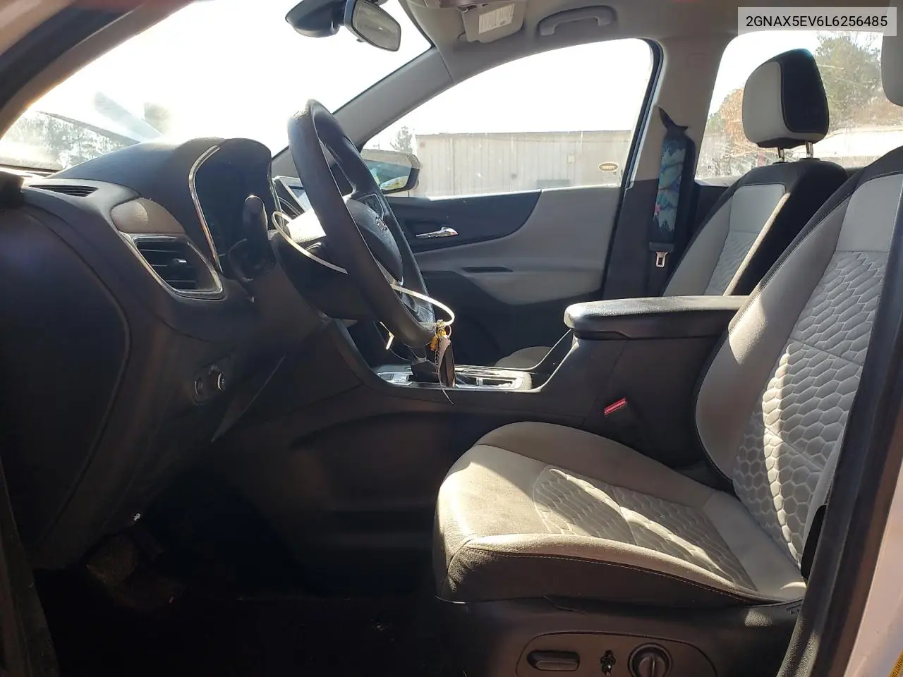 2GNAX5EV6L6256485 2020 Chevrolet Equinox