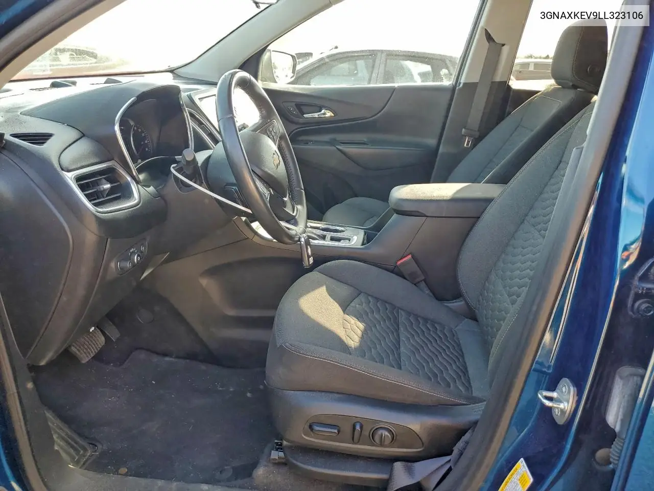 3GNAXKEV9LL323106 2020 Chevrolet Equinox Lt