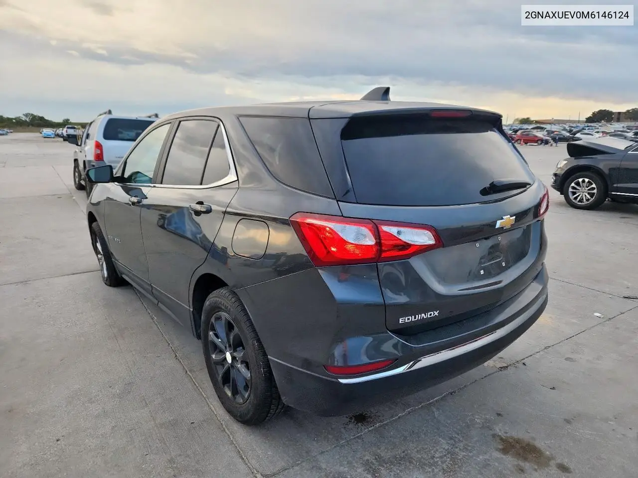 2GNAXUEV0M6146124 2021 Chevrolet Equinox Lt