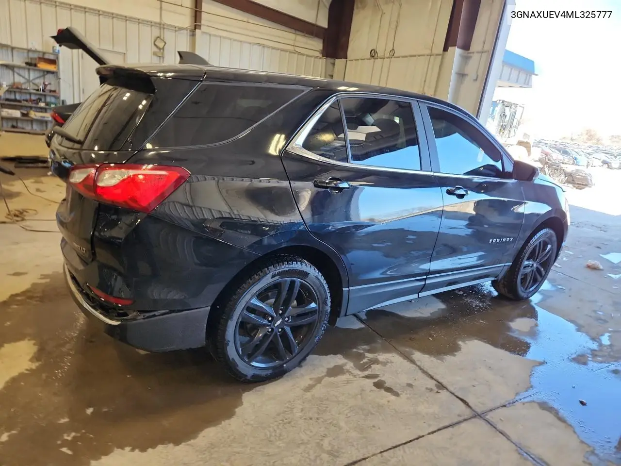 3GNAXUEV4ML325777 2021 Chevrolet Equinox Lt