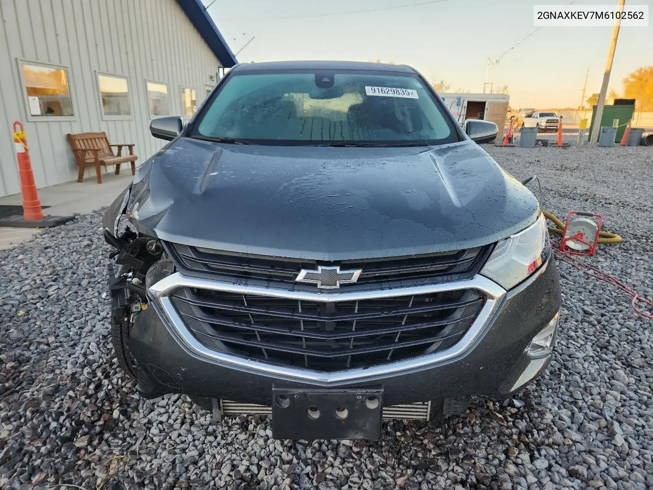 2GNAXKEV7M6102562 2021 Chevrolet Equinox Lt
