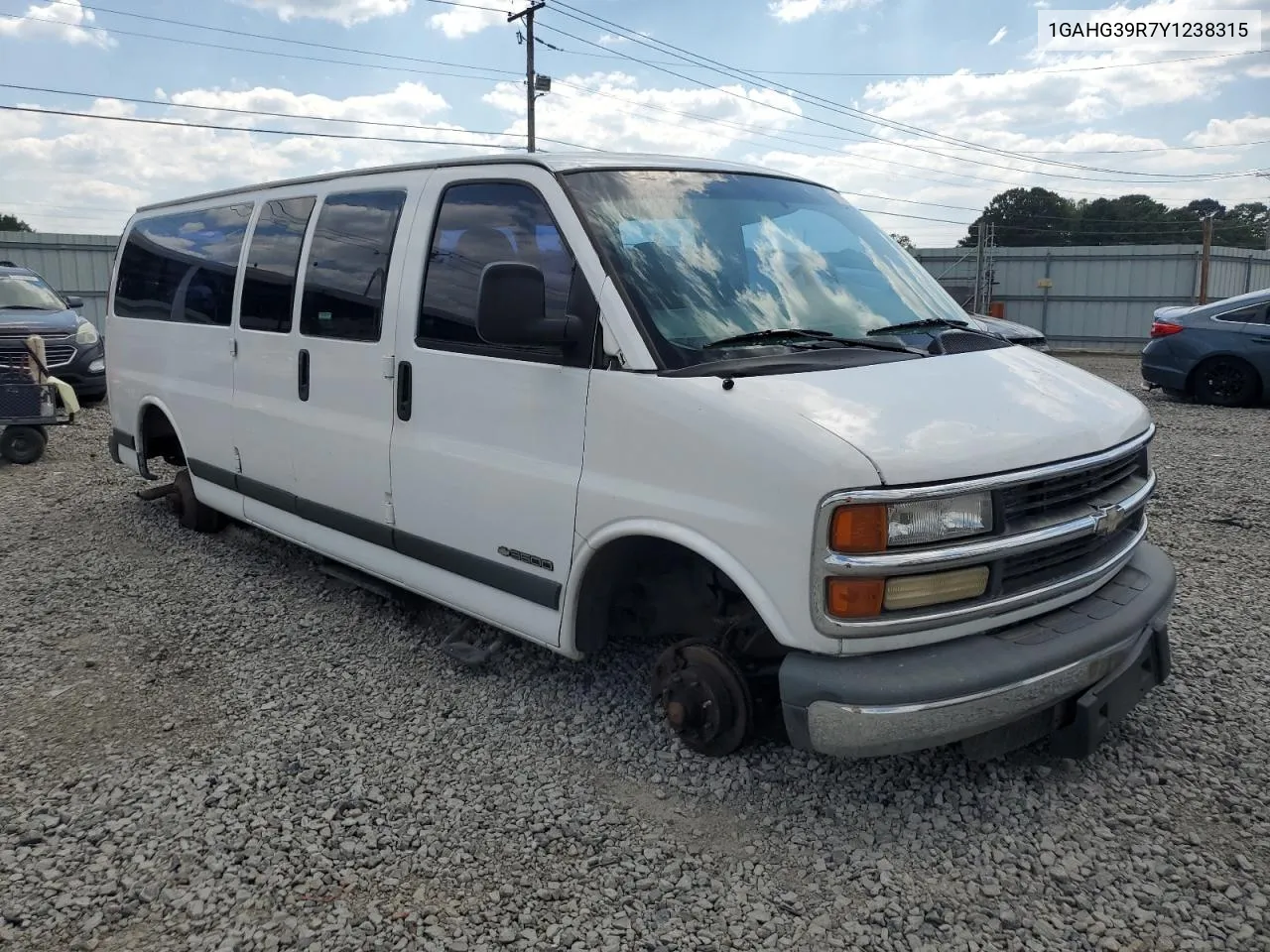 2000 Chevrolet Express G3500 VIN: 1GAHG39R7Y1238315 Lot: 71079494