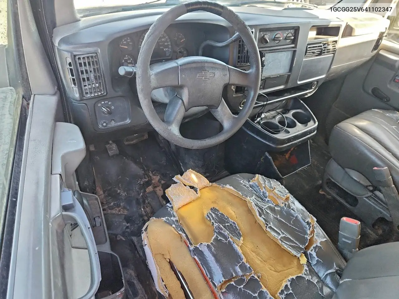 1GCGG25V641102347 2004 Chevrolet Express G2500