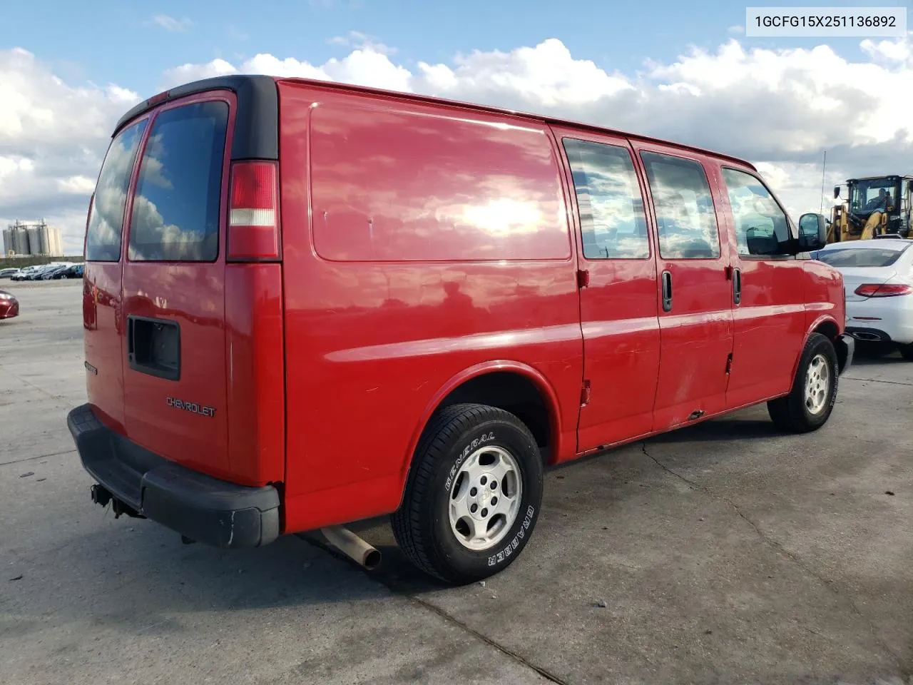 2005 Chevrolet Express G1500 VIN: 1GCFG15X251136892 Lot: 71215274