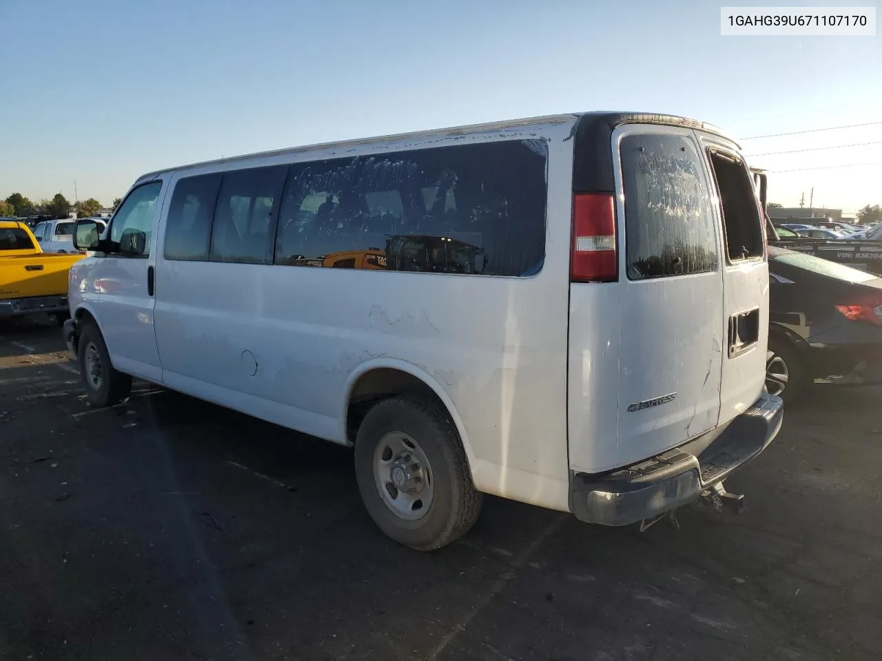 2007 Chevrolet Express G3500 VIN: 1GAHG39U671107170 Lot: 72511624