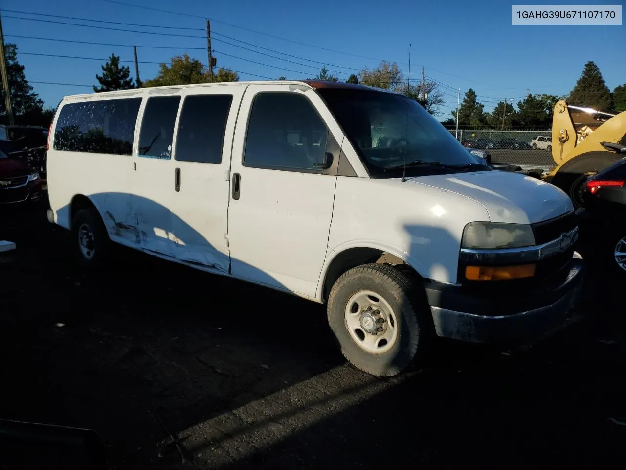 2007 Chevrolet Express G3500 VIN: 1GAHG39U671107170 Lot: 72511624