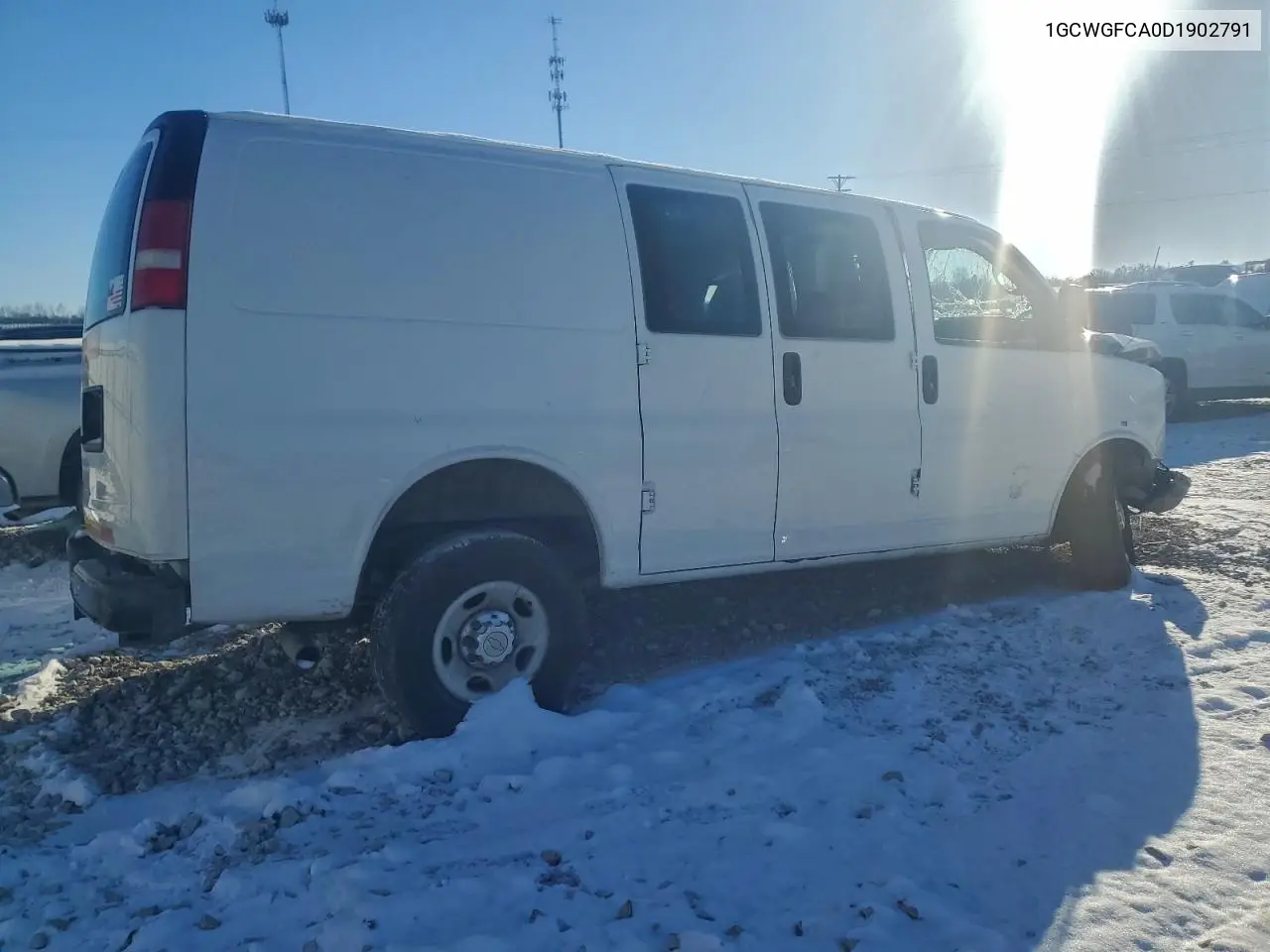 1GCWGFCA0D1902791 2013 Chevrolet Express G2500