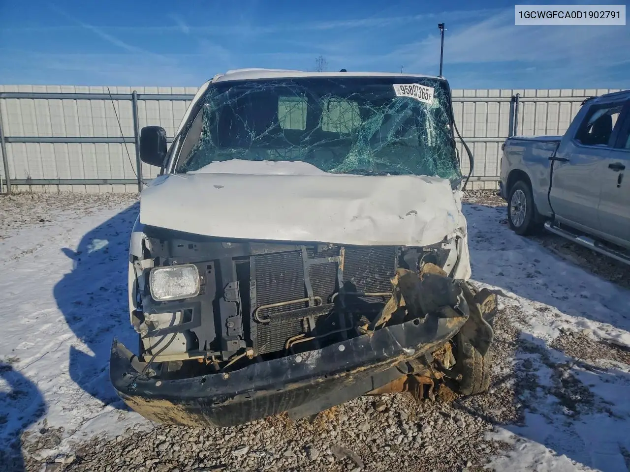 1GCWGFCA0D1902791 2013 Chevrolet Express G2500
