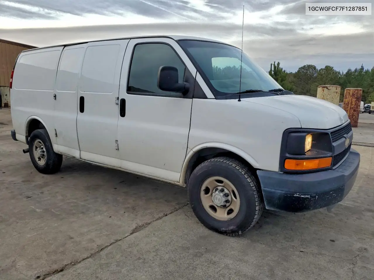 1GCWGFCF7F1287851 2015 Chevrolet Express G2500