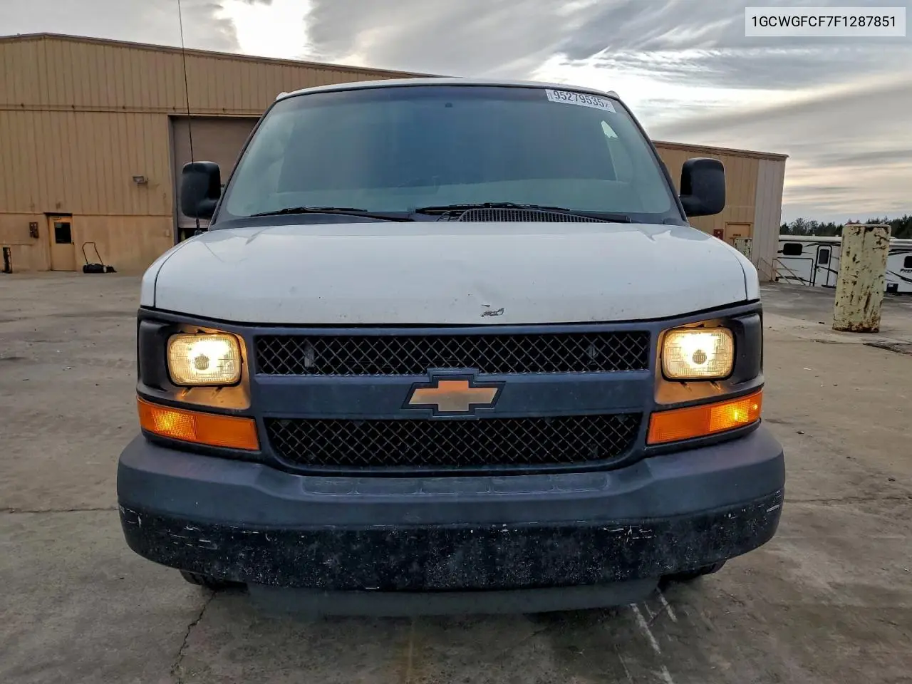 1GCWGFCF7F1287851 2015 Chevrolet Express G2500