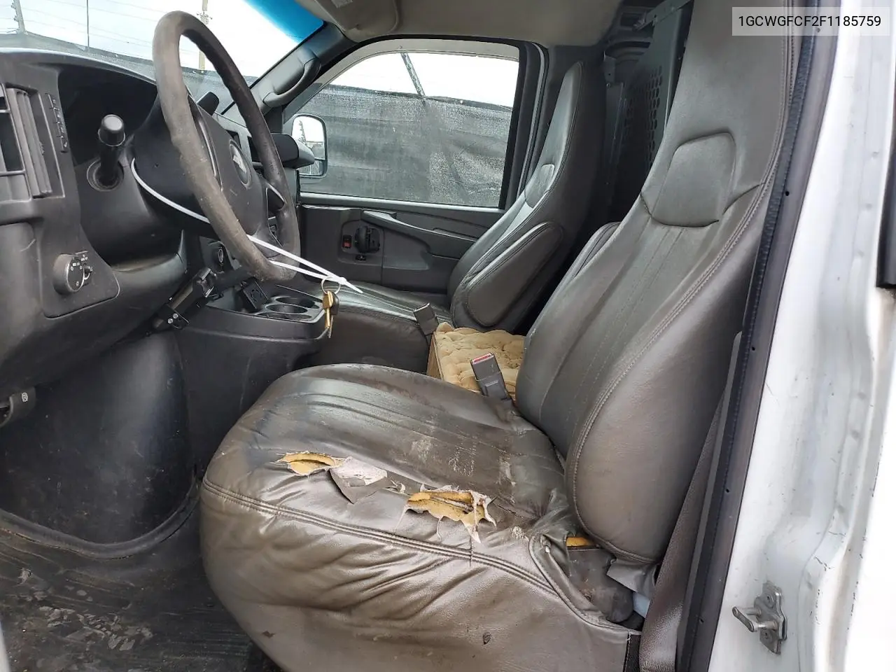 1GCWGFCF2F1185759 2015 Chevrolet Express G2500