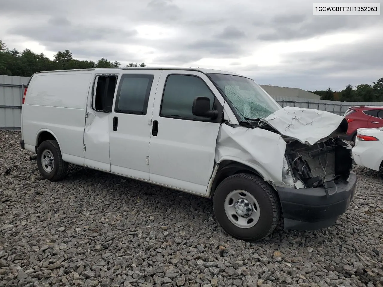 1GCWGBFF2H1352063 2017 Chevrolet Express G2500