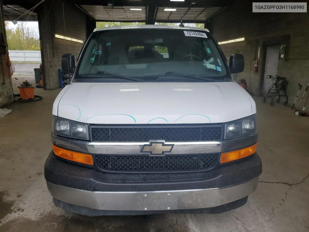 1GAZGPFG3H1168990 2017 Chevrolet Express G3500 Lt