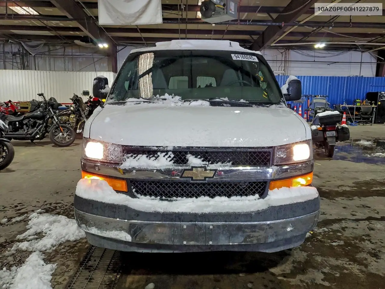 1GAZGPFG0H1227879 2017 Chevrolet Express G3500 Lt
