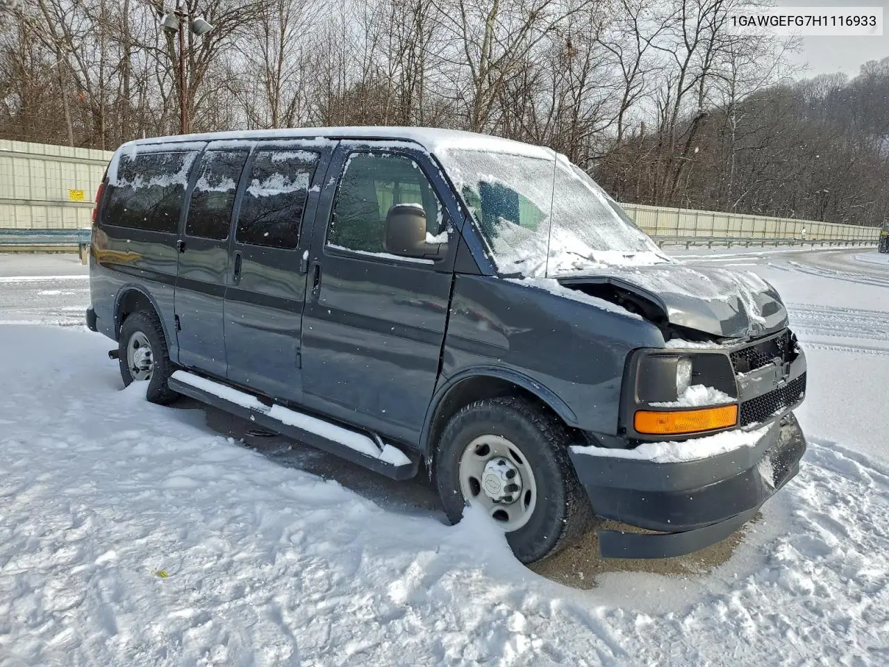 1GAWGEFG7H1116933 2017 Chevrolet Express G2500 Ls