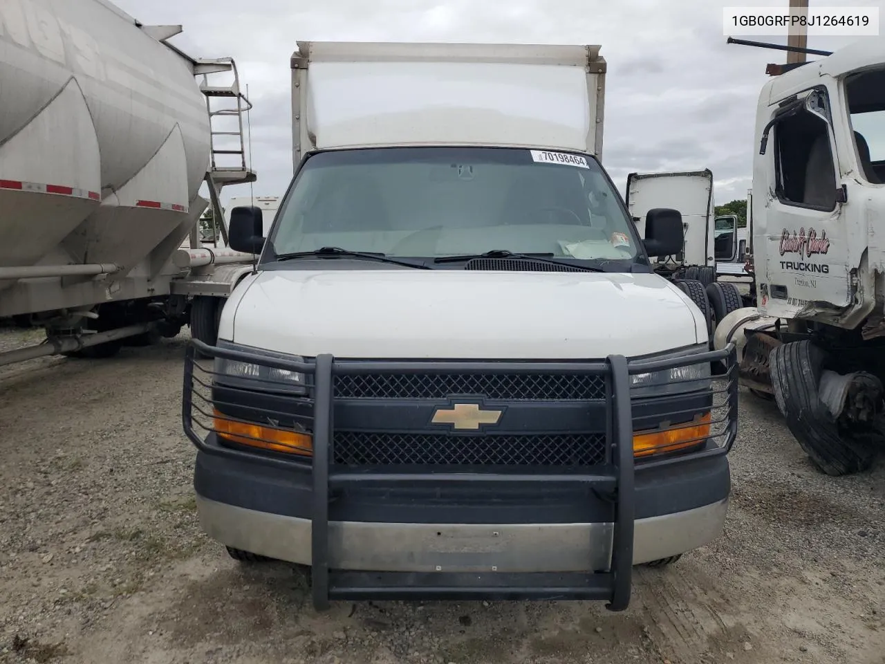 1GB0GRFP8J1264619 2018 Chevrolet Express G3500