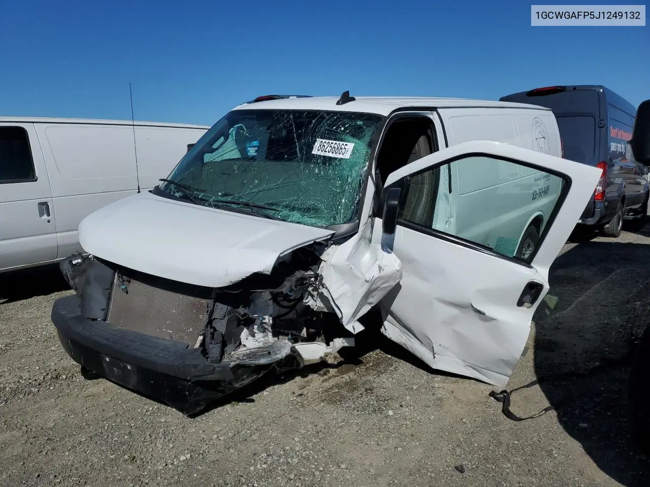 1GCWGAFP5J1249132 2018 Chevrolet Express G2500