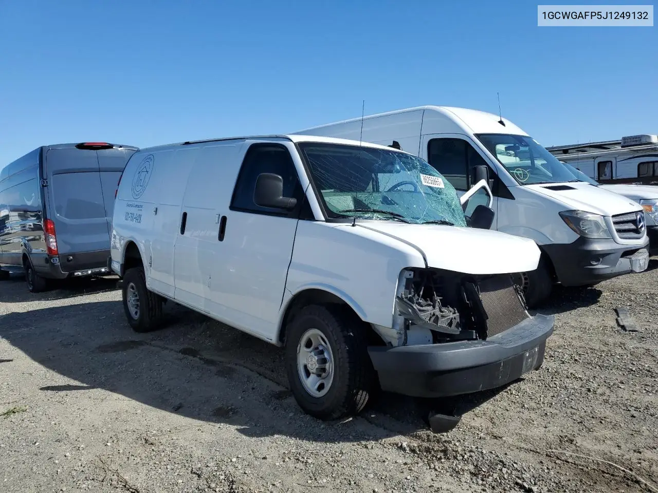 1GCWGAFP5J1249132 2018 Chevrolet Express G2500