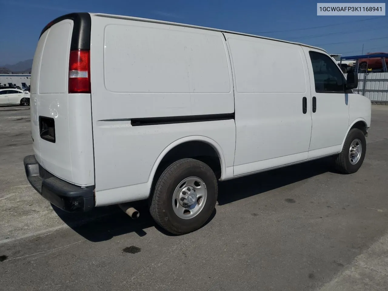 1GCWGAFP3K1168941 2019 Chevrolet Express G2500