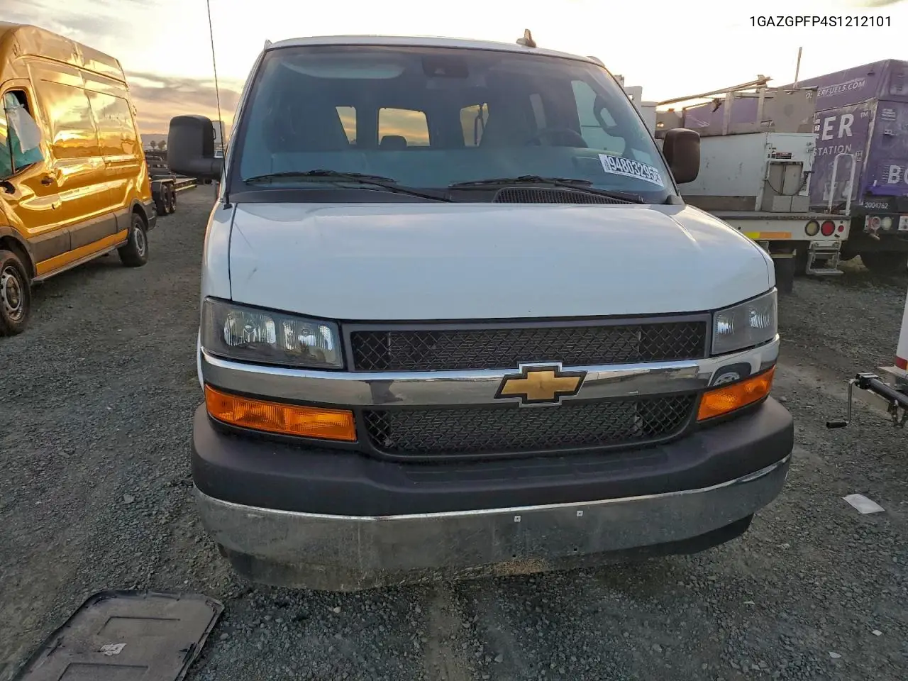 1GAZGPFP4S1212101 2025 Chevrolet Express G3500 Lt