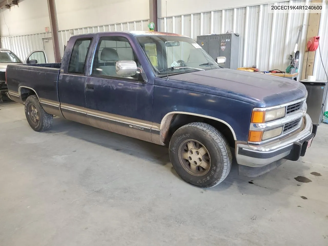 1994 Chevrolet Gmt-400 C1500 VIN: 2GCEC19K4R1240600 Lot: 70311244