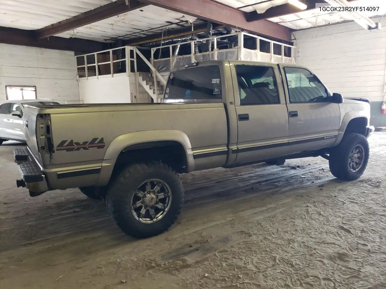 1GCGK23R2YF514097 2000 Chevrolet Gmt-400 K2500