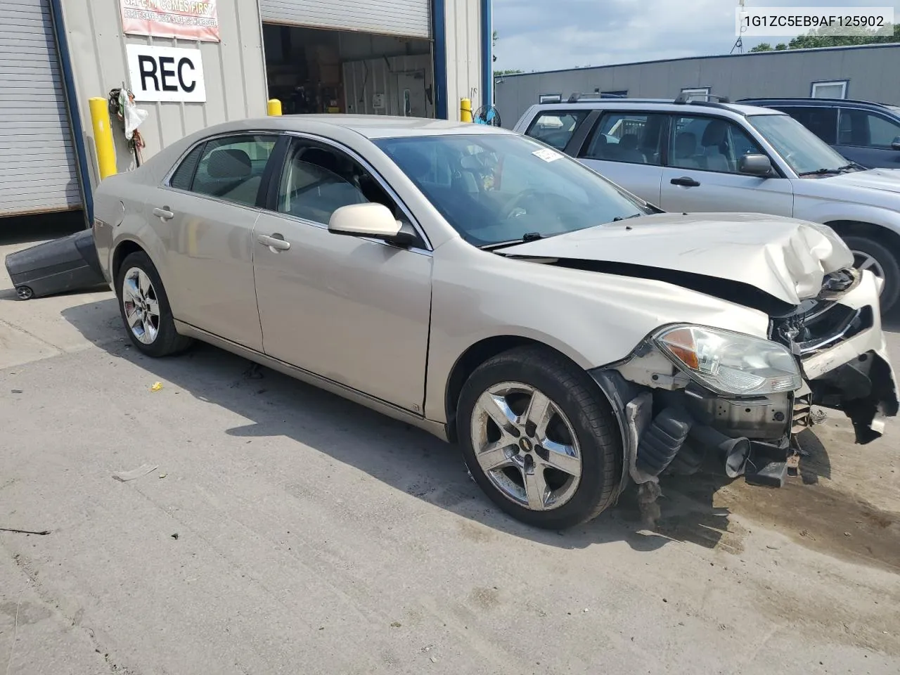 1G1ZC5EB9AF125902 2010 Chevrolet Malibu 1Lt