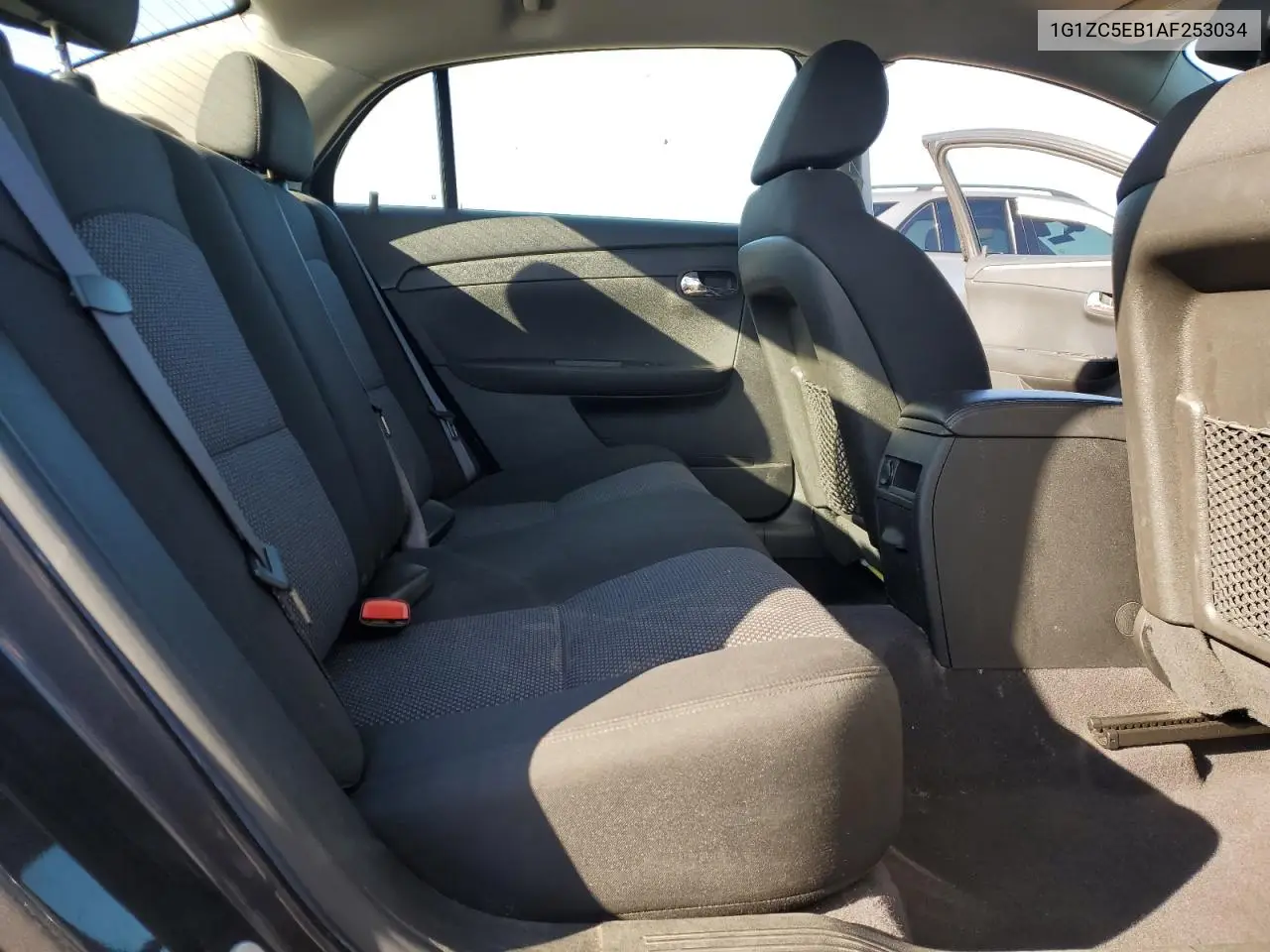 1G1ZC5EB1AF253034 2010 Chevrolet Malibu 1Lt